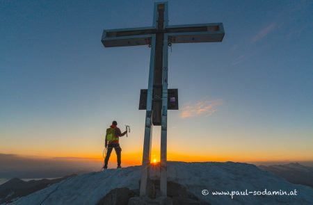 am gipfel des grossvenediger bei sonnenaufgang 6