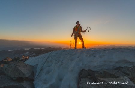 am gipfel des grossvenediger bei sonnenaufgang 8