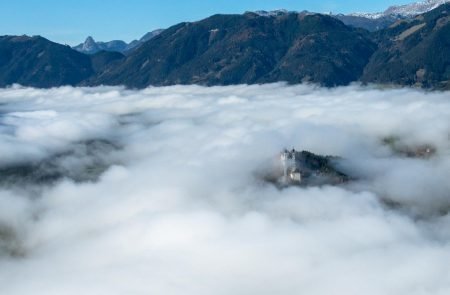 Flug über den Nebel11