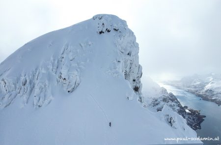 Geitgaljetind 1084m, Lofoten, Norway 16