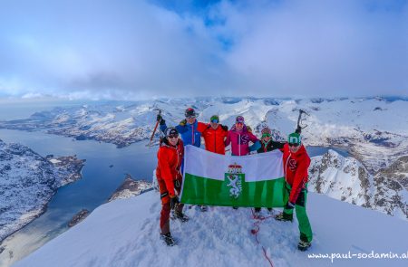 Geitgaljetind 1084m, Lofoten, Norway 18