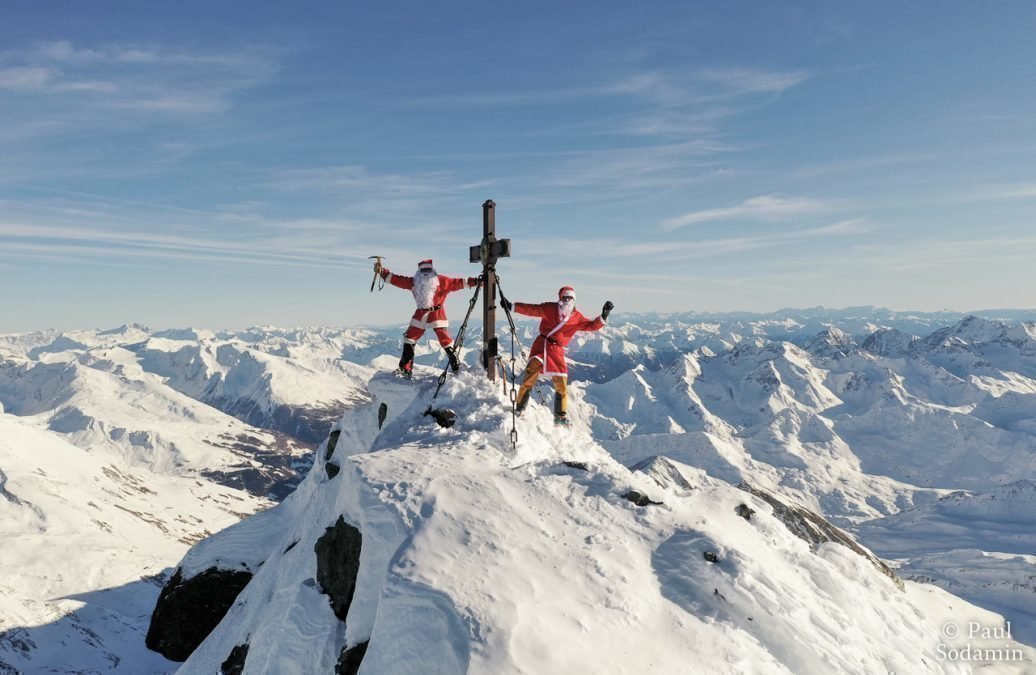 Großglockner 3798m   „Schitour im Dezember als Weihnachtsmann verkleidet zum Gipfel ….“ ein Hit