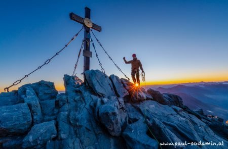grossglockner am gipfel bei sonnenaufgang photo by sodamin paul 43