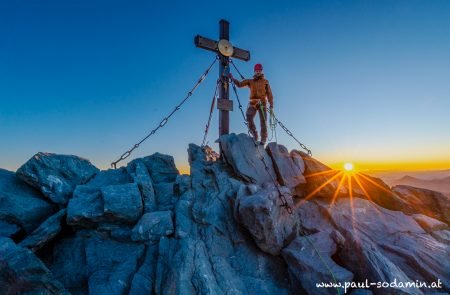 grossglockner am gipfel bei sonnenaufgang photo by sodamin paul 45