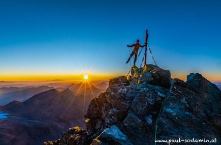 grossglockner am gipfel bei sonnenaufgang photo by sodamin paul 49
