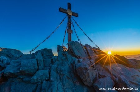 grossglockner am gipfel bei sonnenaufgang photo by sodamin paul 50