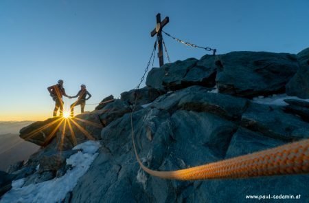 Großglockner bei Sonnenuntergang am Gipfel 14