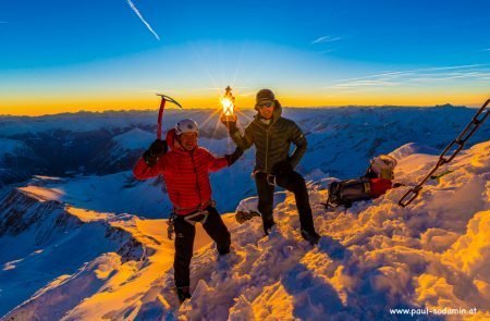 Großglockner mit dem Weihnachtsbaum und Friedenslicht © Sodamin Paul 1