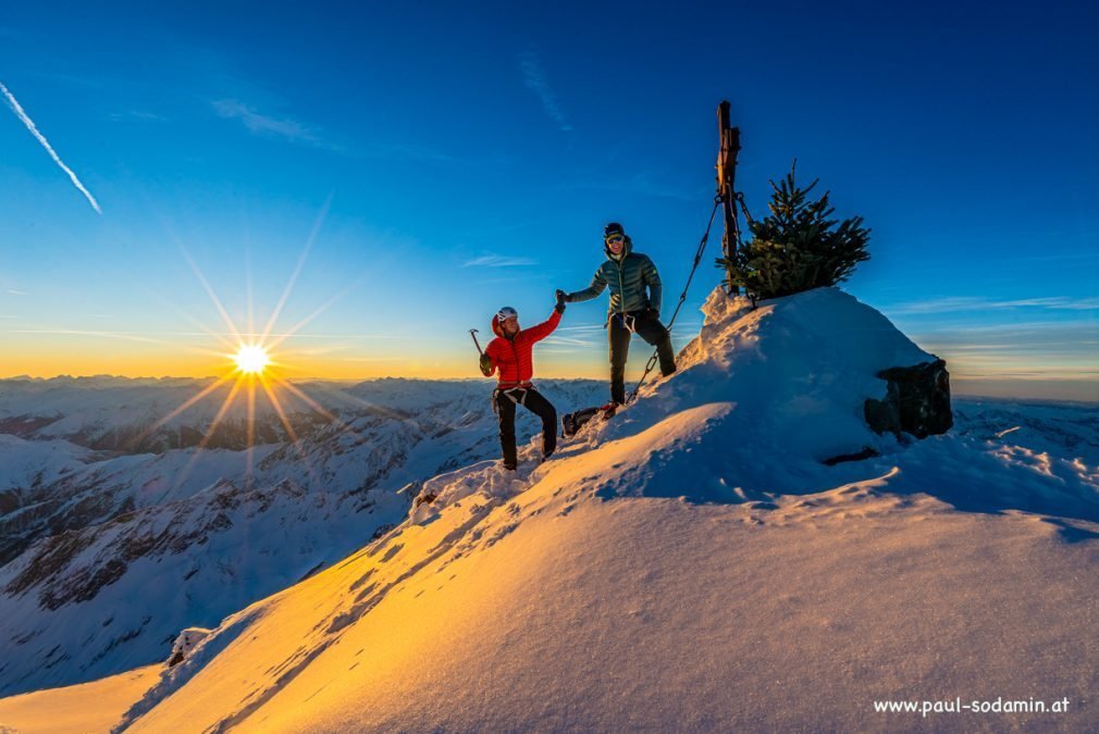 Mit einem steirischen Christbaum und mit dem Friedenslicht auf dem Großglockner 3798 m