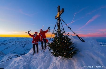 Großglockner mit dem Weihnachtsbaum und Friedenslicht © Sodamin Paul 13