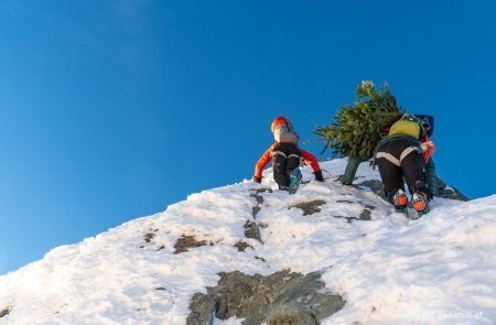 Großglockner mit dem Weihnachtsbaum und Friedenslicht © Sodamin Paul 9