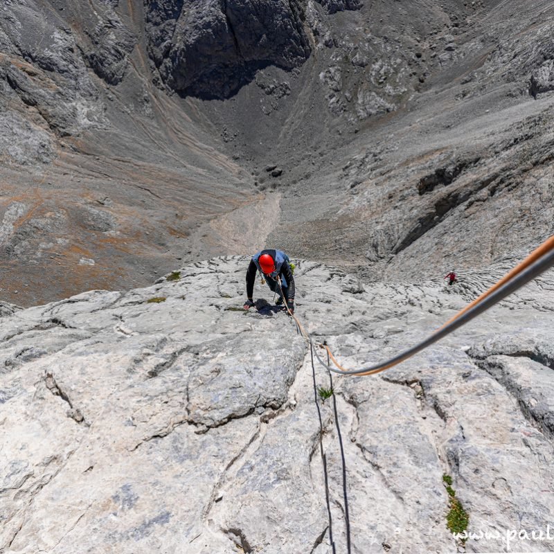 Naranjo de Bulnes, 2518 m,  Via Sur Directa de los Martinez