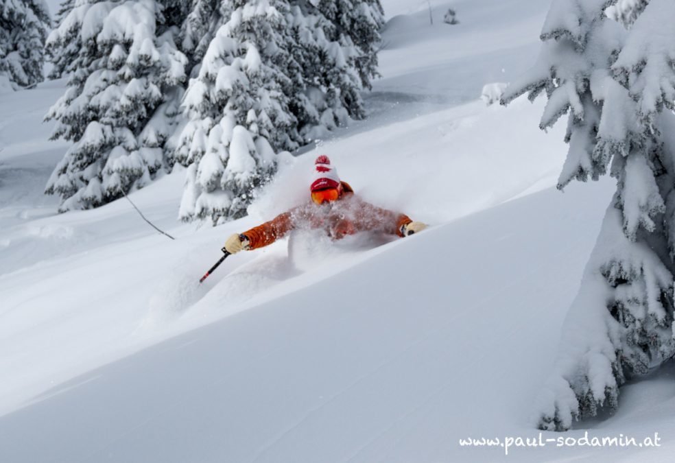 Pulverschnee im Nationalpark Gesäuse  mit Bergführer Paul Sodamin