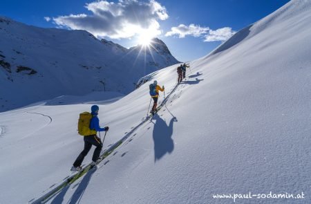 Skitouren rund um die Essener-Rostocker Hütte mit Pulver Paul 17