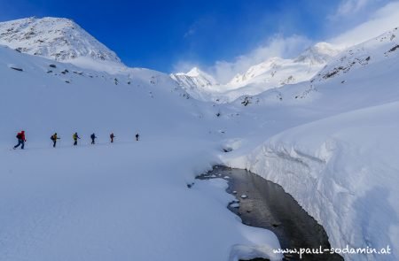 Skitouren rund um die Essener-Rostocker Hütte mit Pulver Paul 4