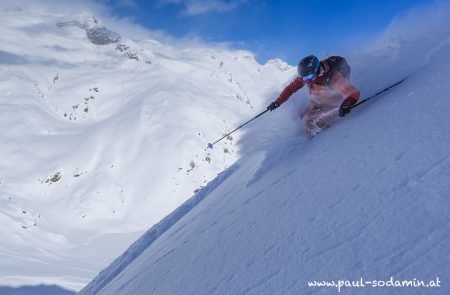 Skitouren rund um die Essener-Rostocker Hütte mit Pulver Paul 5