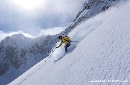 Skitouren rund um die Essener-Rostocker Hütte mit Pulver Paul 8