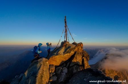 Sonnenaufgang am Großglocknergipfel © Sodamin 10