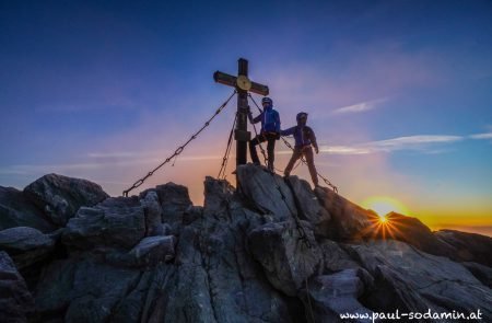 Sonnenaufgang am Großglocknergipfel © Sodamin 4