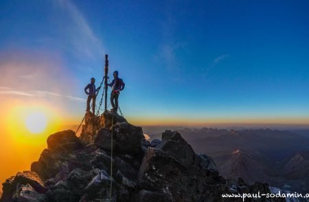 Sonnenaufgang am Großglocknergipfel © Sodamin 9