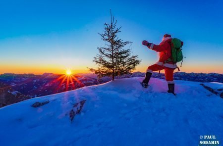 Sparafeld Weihnachtsmann in den Bergen unterwegs 22