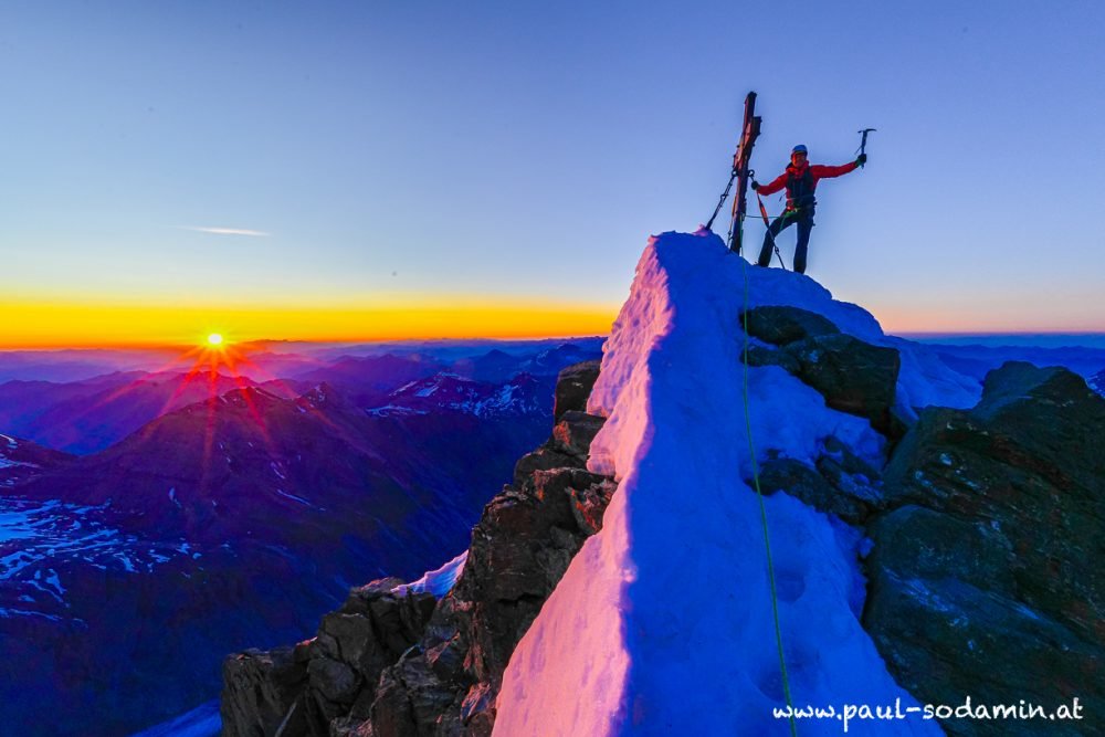 top of austria grossglockner3798 m bei sonnenaufgang. 11