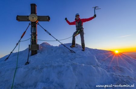 top of austria grossglockner3798 m bei sonnenaufgang. 15
