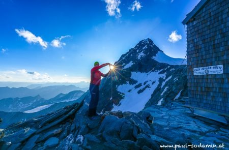 top of austria grossglockner3798 m bei sonnenaufgang. 2