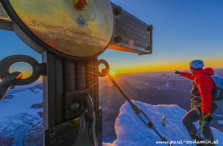top of austria grossglockner3798 m bei sonnenaufgang. 23