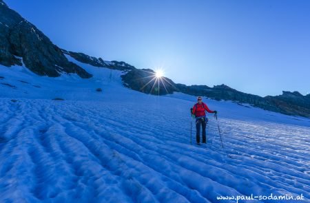 top of austria grossglockner3798 m bei sonnenaufgang. 34