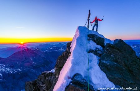 top of austria grossglockner3798 m bei sonnenaufgang. 5